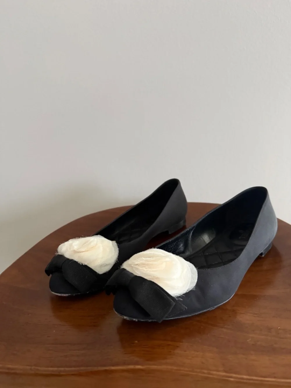 Vintage CHANEL Camellia Flower Ballet Flats | Euro 39